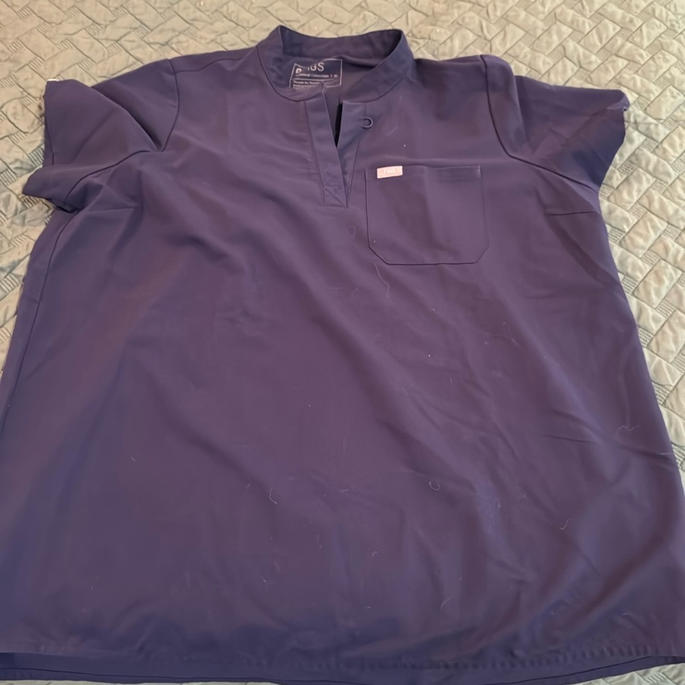 Figs XL maternity scrub top - navy